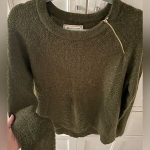 Olive green zip up Abercrombie & Fitch sweater, size M
